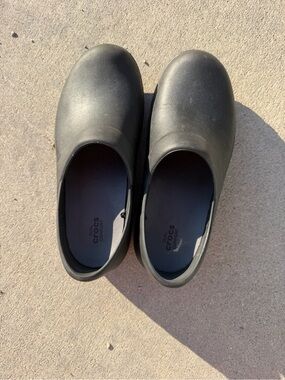 CROCS Womens Neira Pro II 2 Clogs Size 9 Black Dual Comfort Slip Resistant Shoes